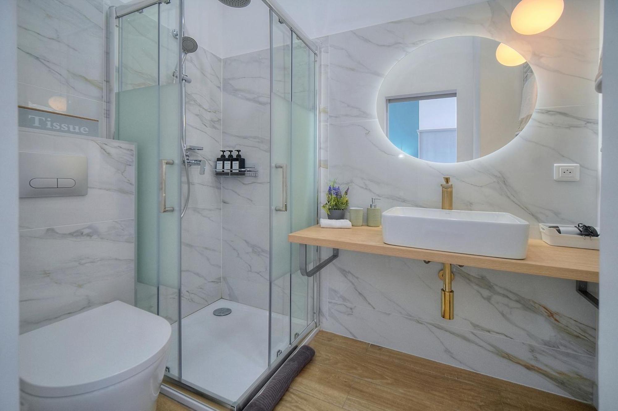 Beautiful 4 Beds & 4 Baths, 10min From Palais, 4 Stars Appartamento Cannes