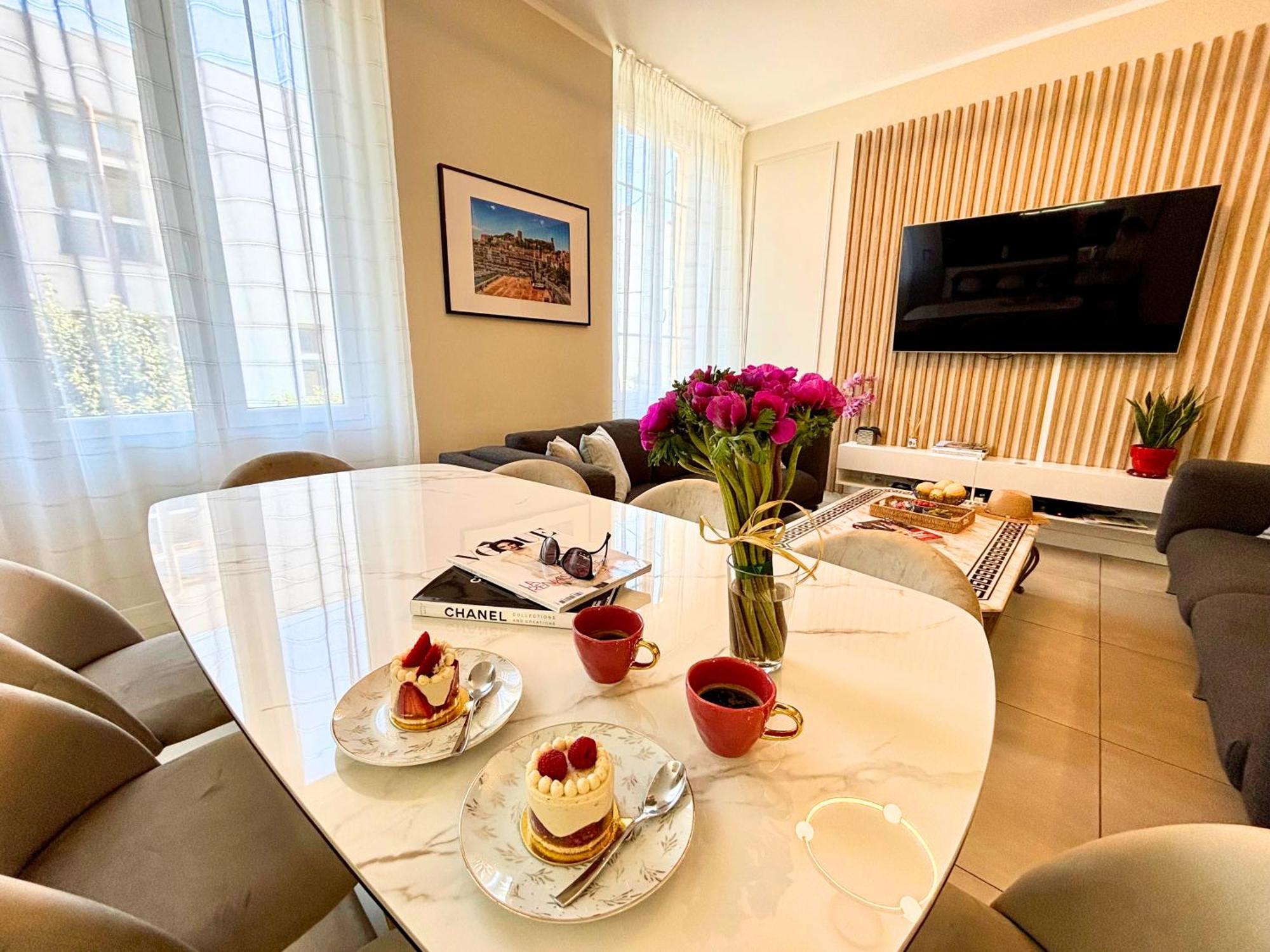 Appartamento Beautiful 4 Beds & 4 Baths, 10min From Palais, 4 Stars