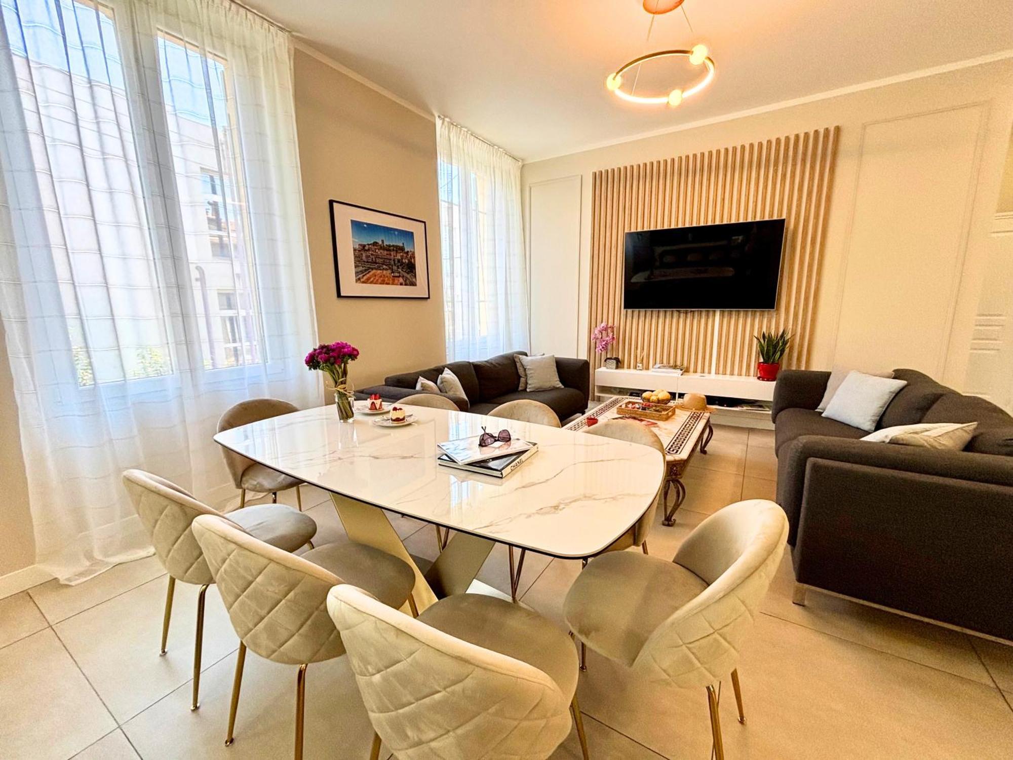 Beautiful 4 Beds & 4 Baths, 10min From Palais, 4 Stars Appartamento Cannes